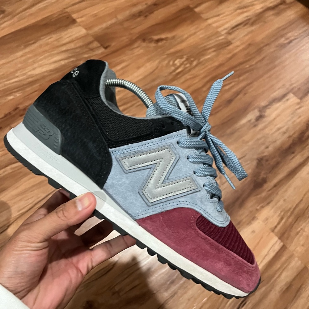 New Balance - Picture 2 of 8